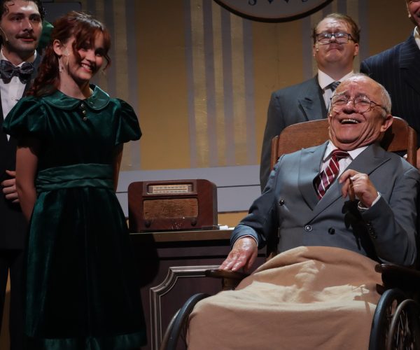 Jovial FDR & Annie in Oval Pic 105469309-G CAST A2 (201)